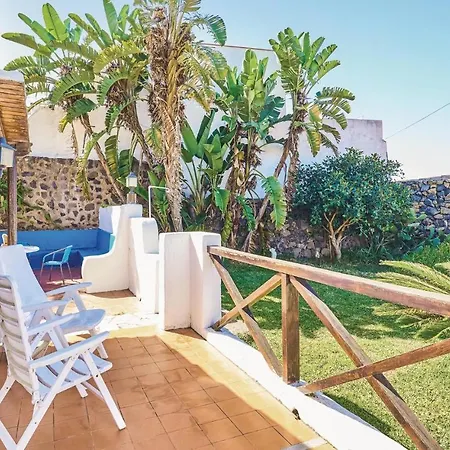 בית נופש Casa Pinos *