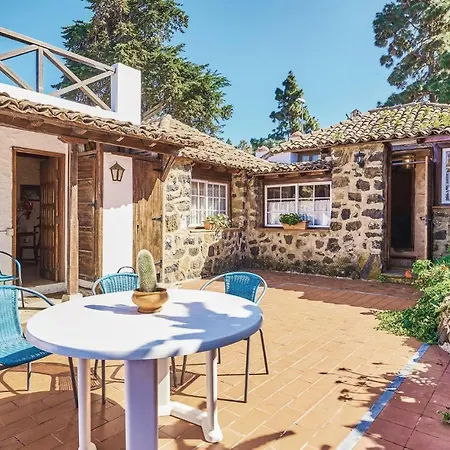 בית נופש Casa Pinos *