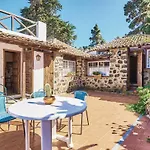 בית נופש Casa Pinos *